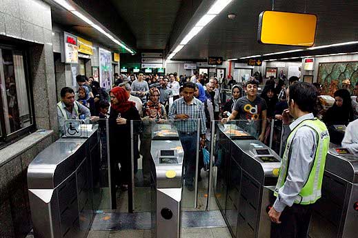 اقدام جالب مترو در ماه رمضان (عکس)