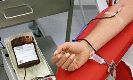 تزریق خون هنگام روزه‌داری چه حکمی دارد؟