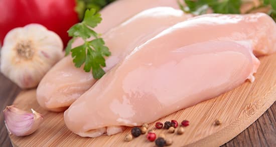 کاهش قیمت گوشت قرمز و مرغ ادامه دارد