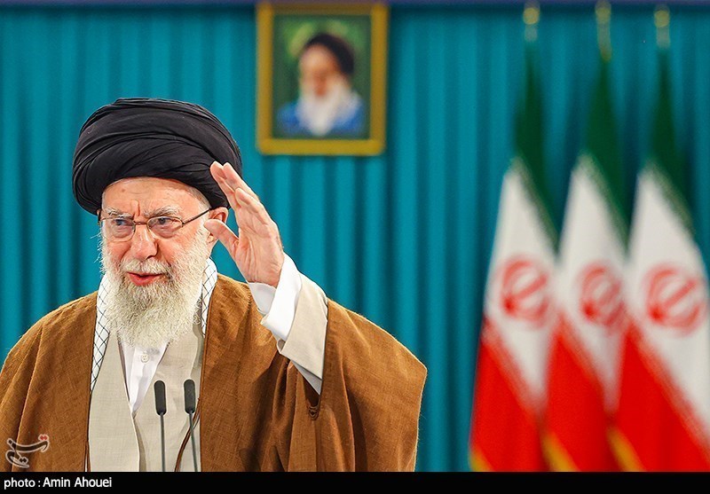 ۷ محور قرآنی در سیرۀ عملی شهید امام خامنه‌ای