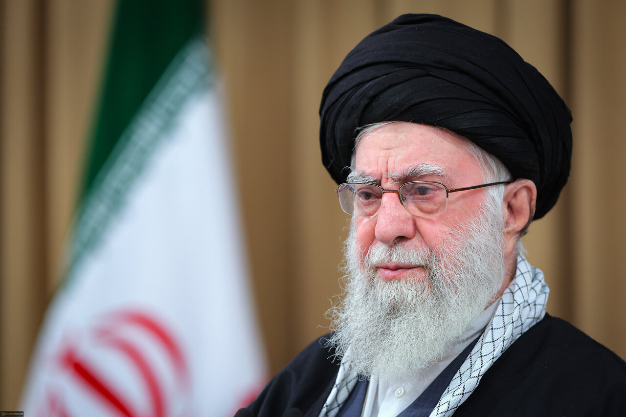 آیتالله العظمی خامنهای رهبر معظم انقلاب اسلامی به شهادت رسیدند