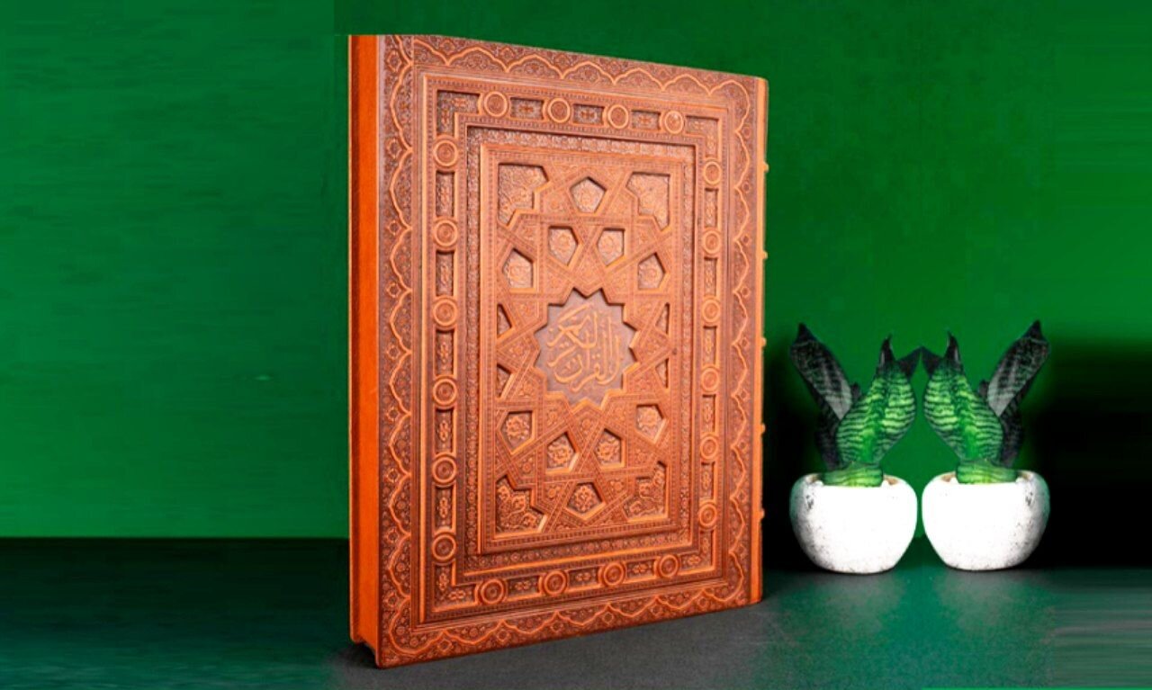 چرا قرآن کریم این حد تاکید به عبرت از آثار گذشتگان دارد؟